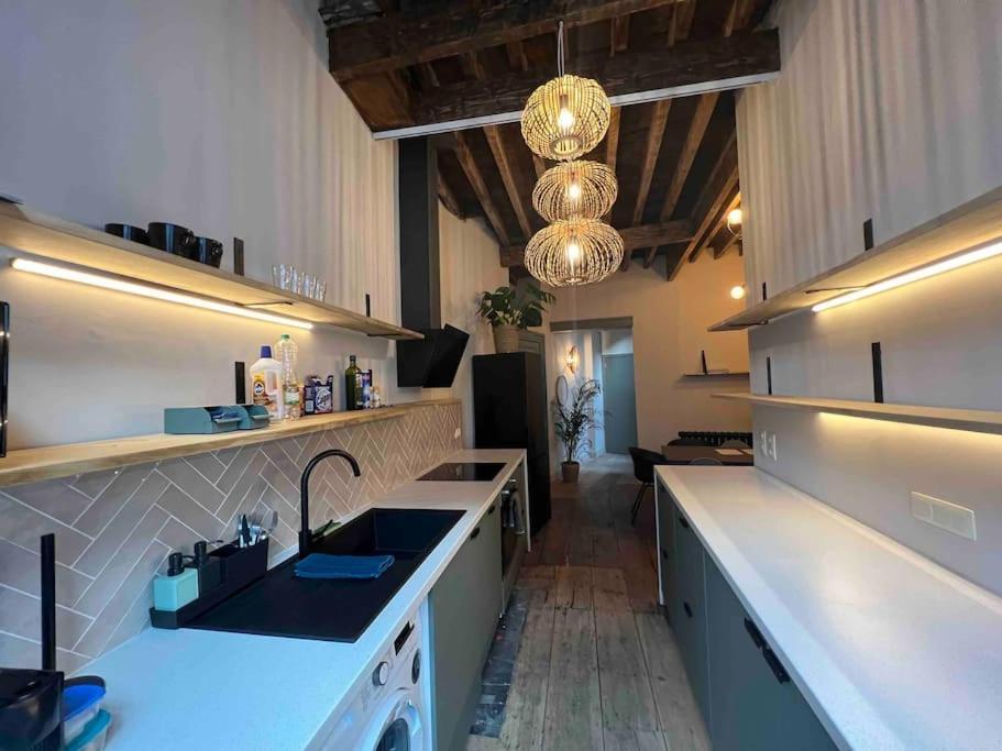 Maison Avec 4 Suites & Rooftop En Plein Centre Ville - Place Saint Paul 리에주 외부 사진